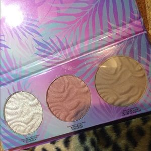 Nip butter blush glow palette physicians formula